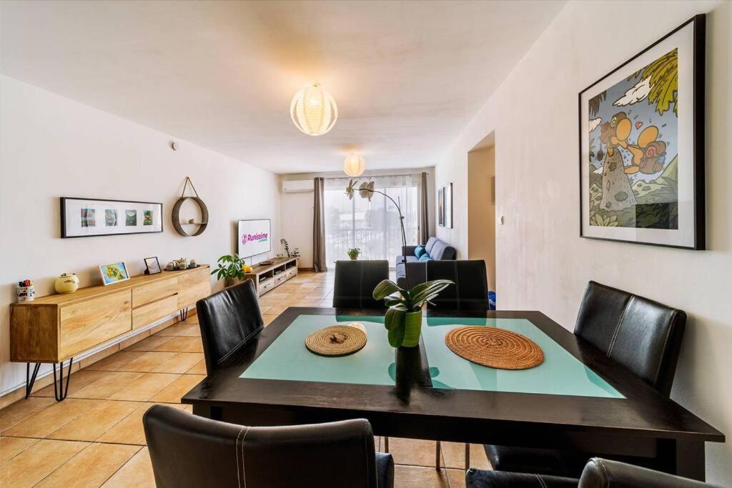 Jade - Appt 2 Chb - 4 Personnes - A 200 M Du Lagon De Saint-Pierre - Residence Avec Belle Piscine Et Parking Prive - Sur Le Front De Mer Et A 2 Pas Du Centre-Ville De St-Pierre Luaran gambar